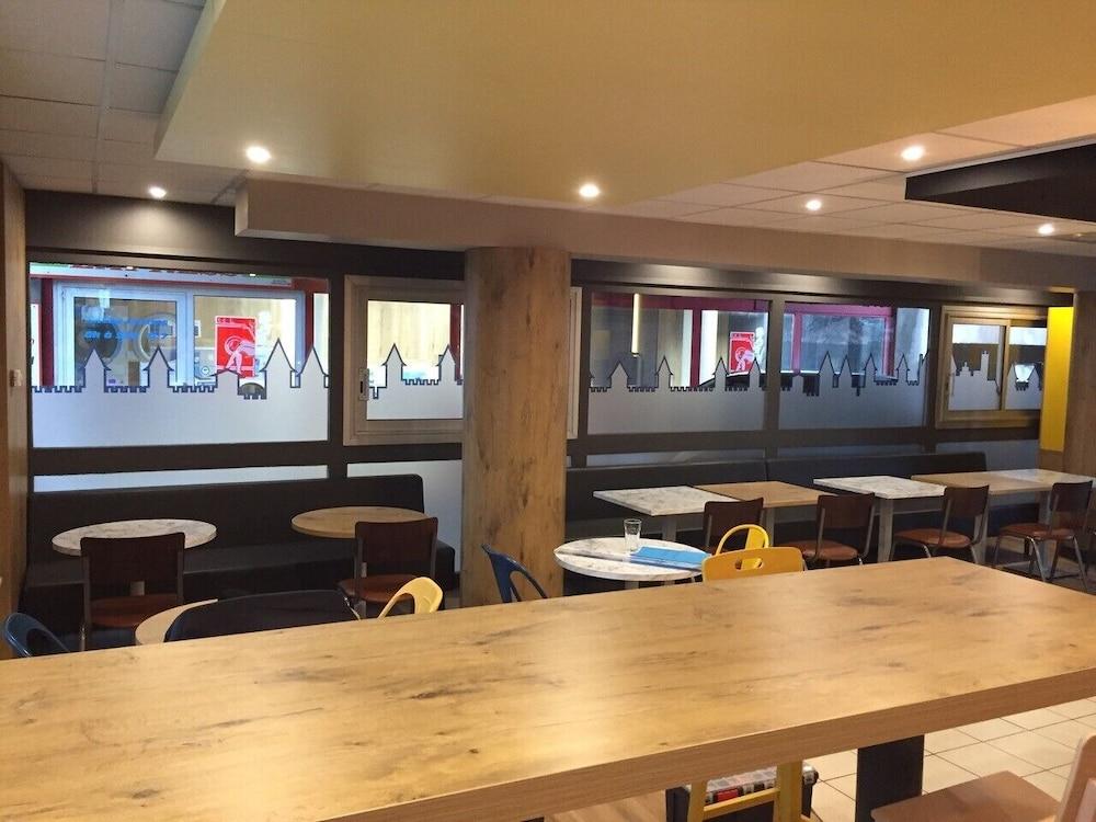 卡尔卡松城市中心宜必思酒店 外观 照片